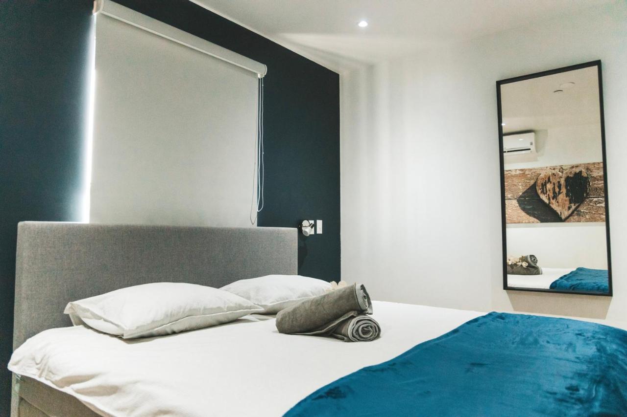 Gray Door Apartments - Adults Only Palm Beach Zewnętrze zdjęcie