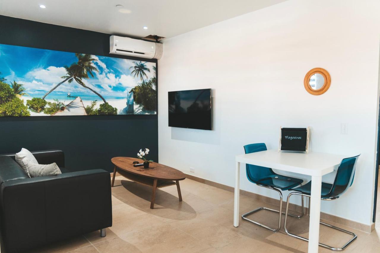 Gray Door Apartments - Adults Only Palm Beach Zewnętrze zdjęcie