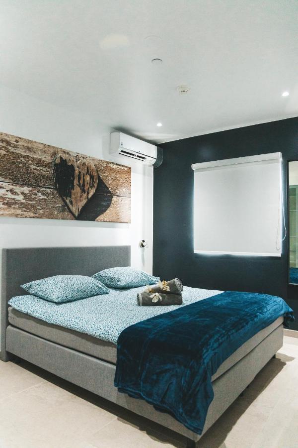 Gray Door Apartments - Adults Only Palm Beach Zewnętrze zdjęcie